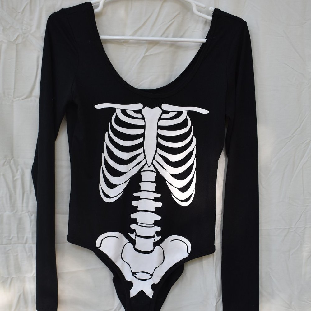 Long sleeve adult onsie/body suit with skeleton